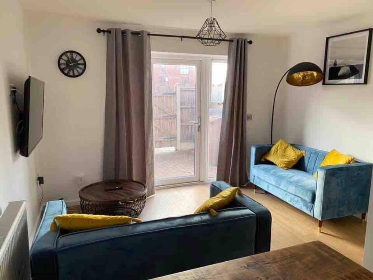 Beautiful 4-Bed House In Lincoln- Close To Centre Exterior foto